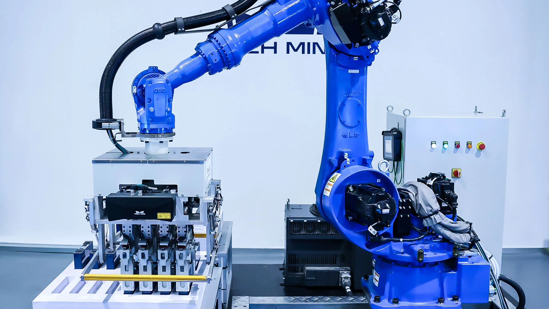 AI + 3D Vision-Precision Depalletizing of Battery Cells