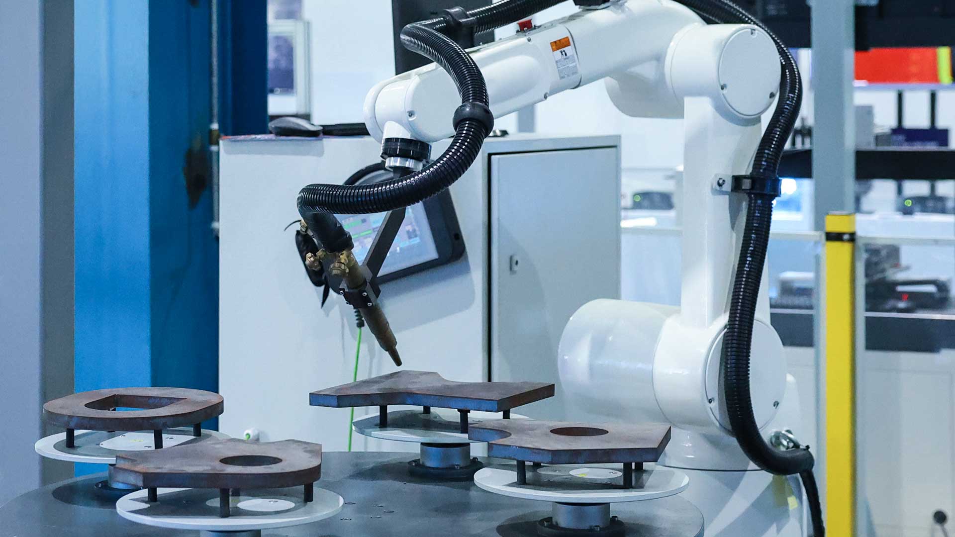 AI + 3D Vision-Guided Plate Edge Beveling