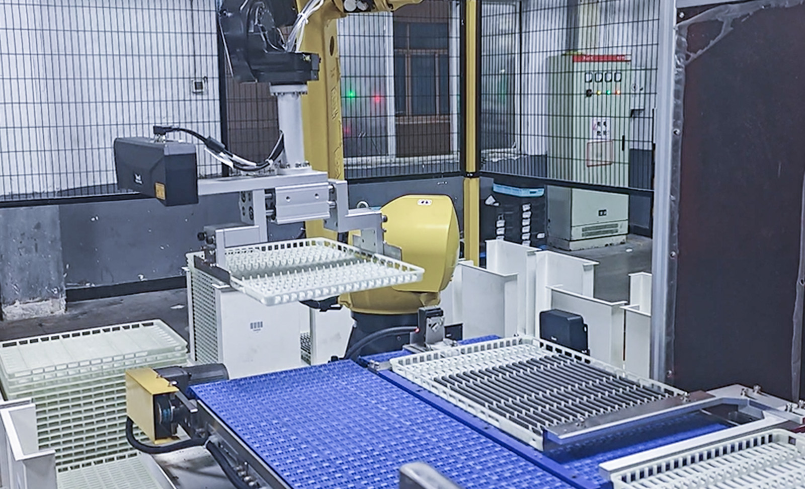 AI + 3D Vision-Guided Depalletizing & Unloading of Semitransparent Plastic Trays