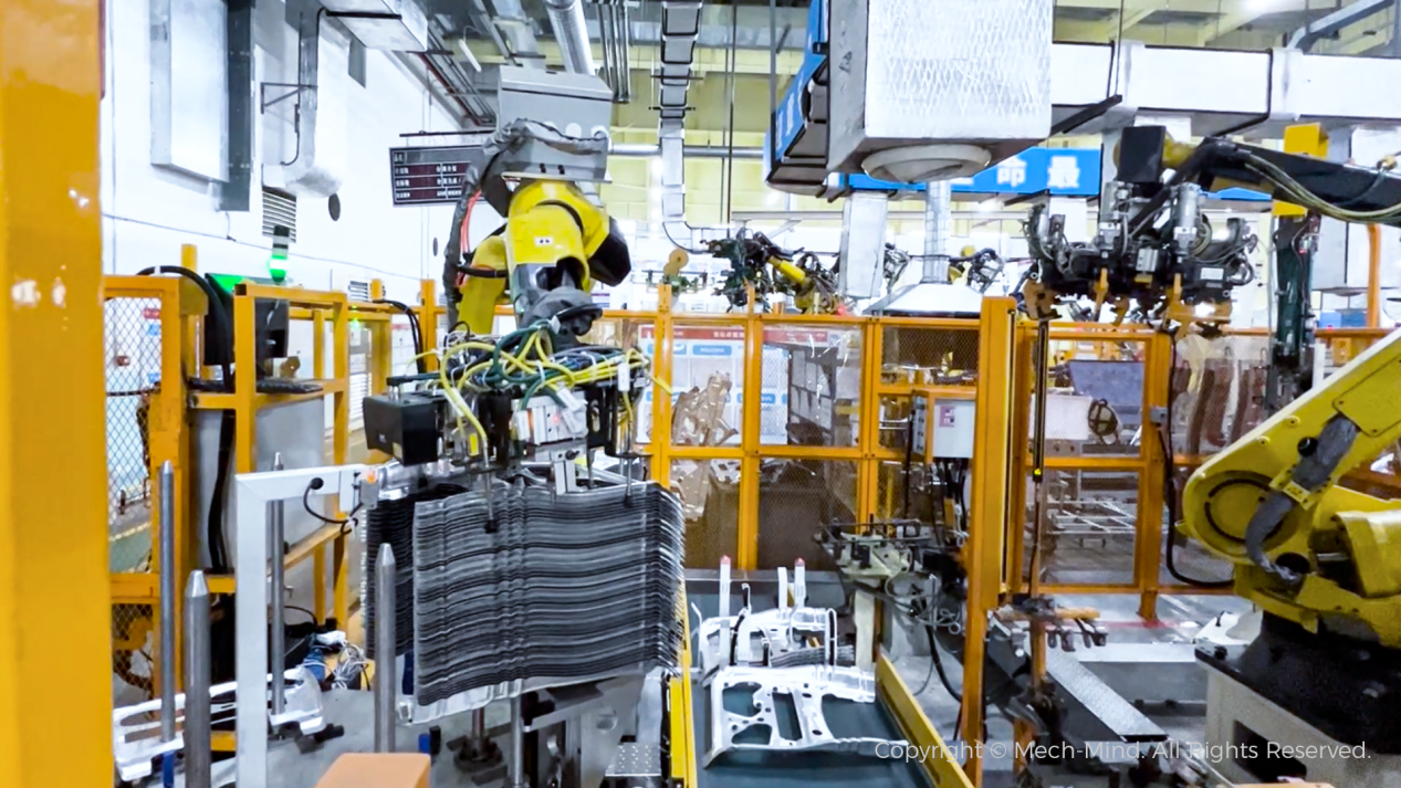 From Challenge to Reliability: Handling Reflective Parts with Mech-Mind “Eye + Brain”