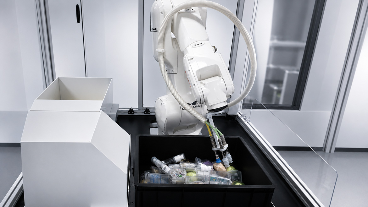 General-Purpose "Eye + Brain" for Robots: Generalized Picking of Transparent Objects